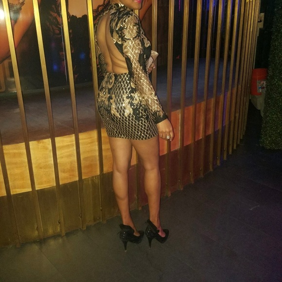 Bodycon Sequins Dress with back out - Picture 2 of 4